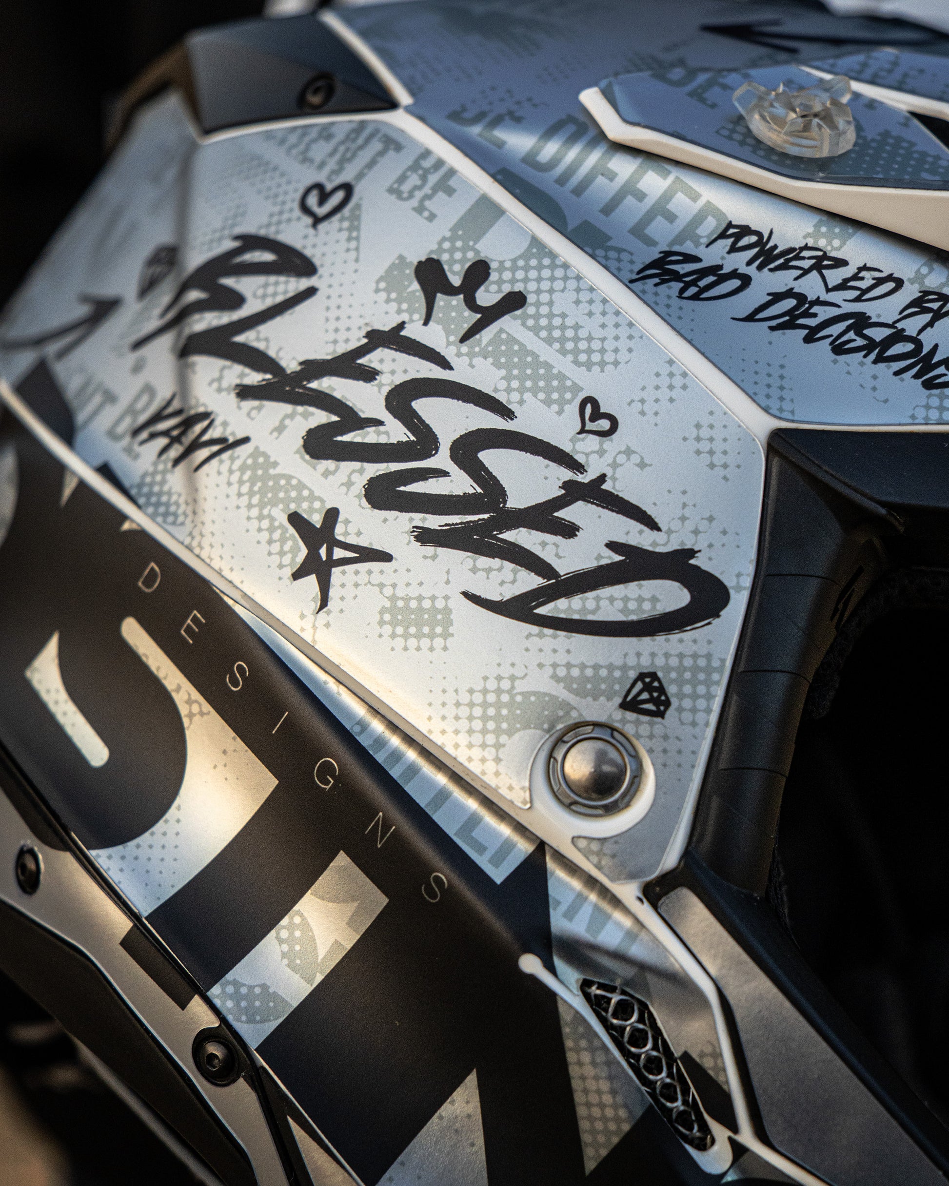 Steel Heart - Helmet graphic kit